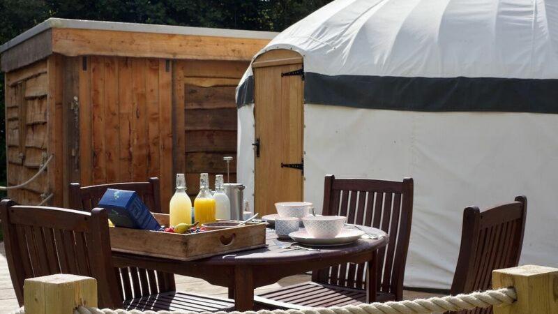 Готель Bracken Yurt At Walnut Farm Glamping Netherbury Екстер'єр фото